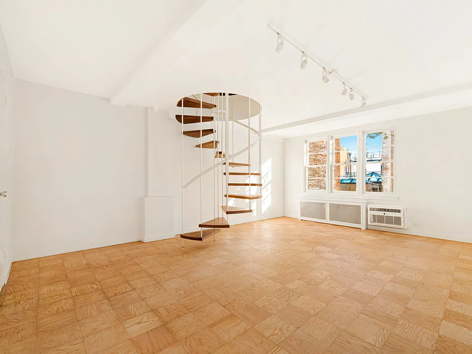 30 Horatio St #3B