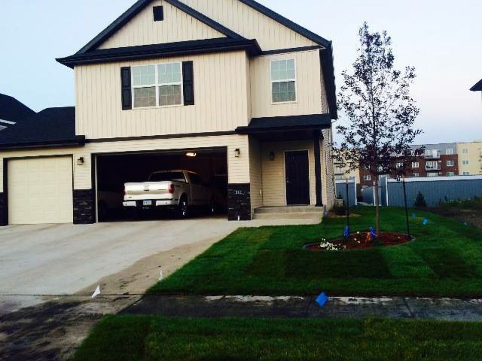 1st image of 3121 7th St E