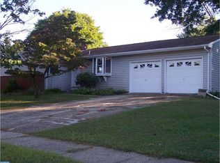 35 Weyburne Rd, Hamilton, NJ 08690