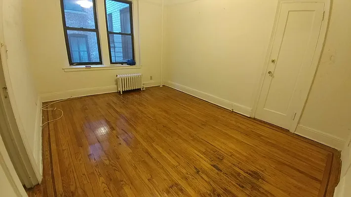 Rented by MTY Group, Inc | media 14