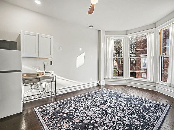 5th image of 1311 Francis St #1