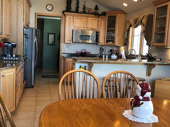 5th image of 214 Eagles Cove Cir