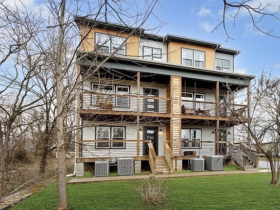 4th image of 844 Cherokee Ave #10