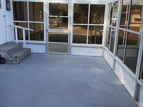 3rd image of 12 Pine Aire Cir