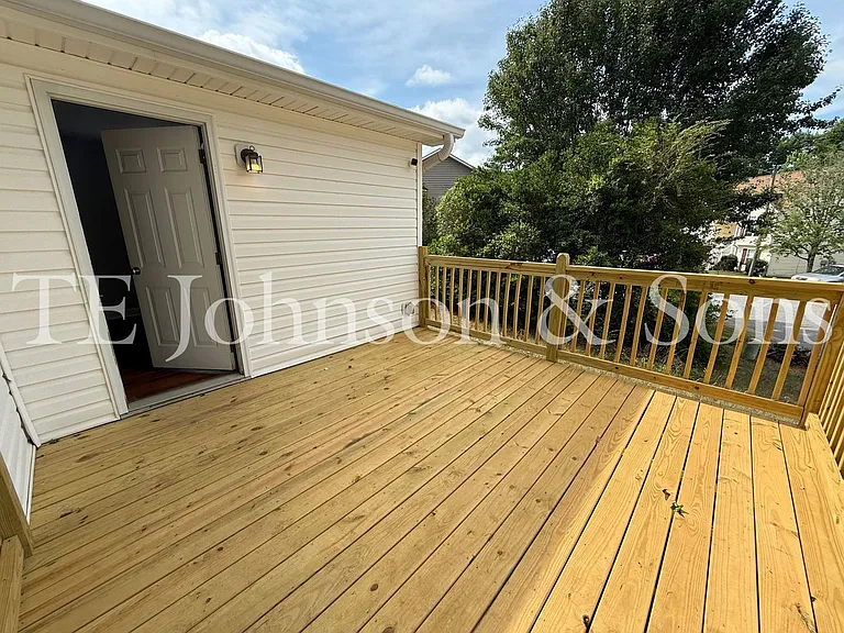 1878 Camden Forest Dr — Photo 44