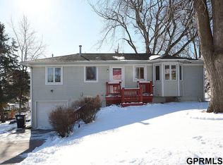 12421 Frances Cir, Omaha, NE 68144