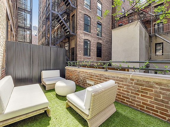 4th image of 140 W 22nd St APT 2F