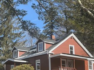 526 Pecks Rd, Pittsfield, MA 01201