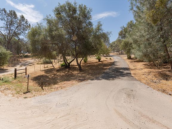 2nd image of 46330 Van Teri Rd