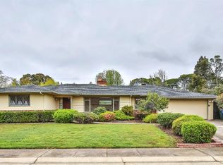1427 Carrousel Ln, Sacramento, CA 95822