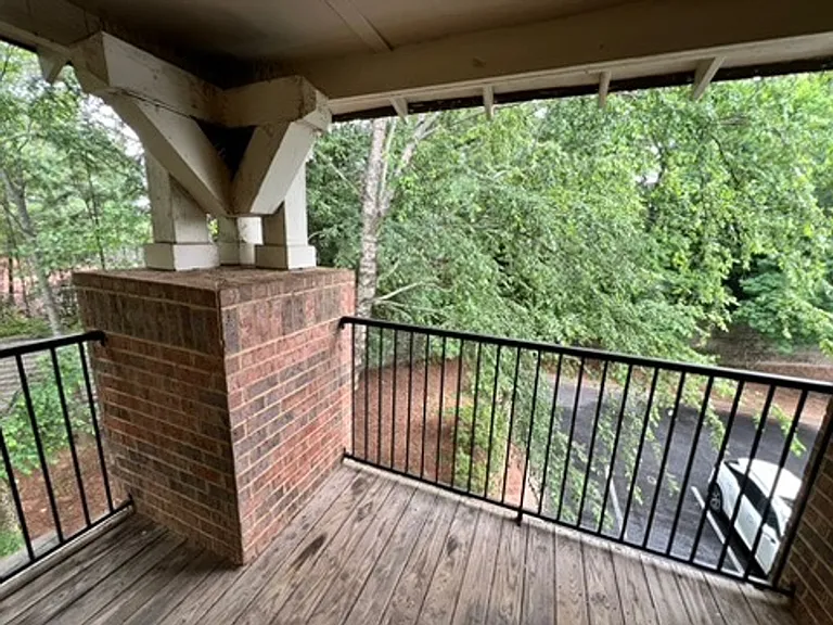 833-937 Old Greenville Hwy — Photo 22