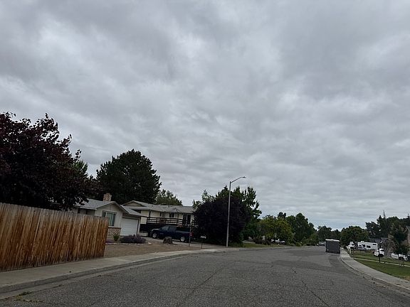 5th image of 2111 Cascade Ave