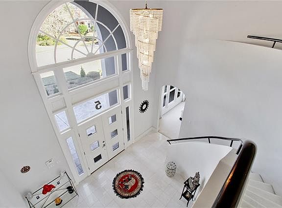 3rd image of 5 Grand Cypress Ct