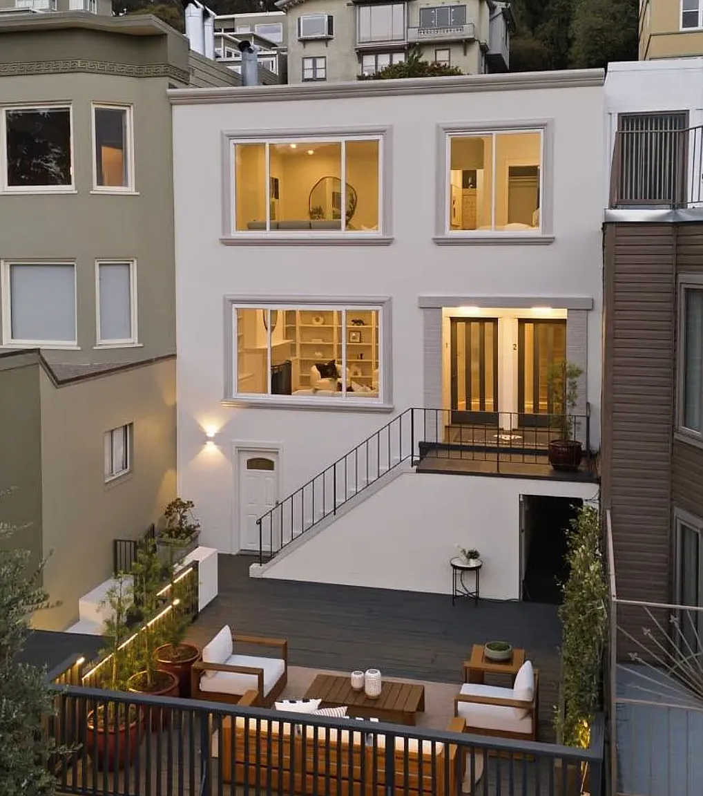 2 bed, 1200 sqft, $7,995 — Photo 1