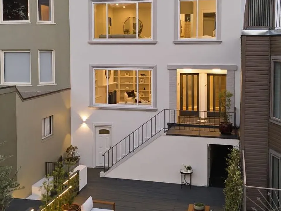 248 Roosevelt Way #1