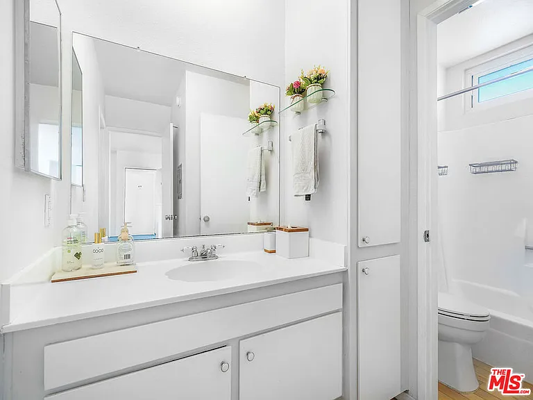 9005 Cynthia St #413 — Photo 24