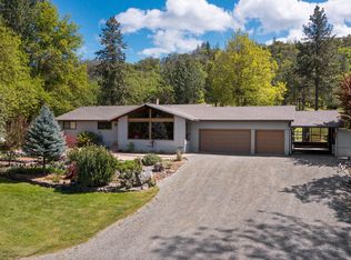 7065 Old Stage Rd, Central Pt, OR 97502