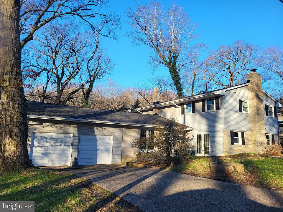 1st image of 4 N Cliffe Dr