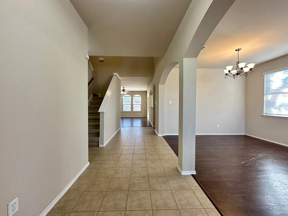 Building Photo - 6802 Indian Hawthorne Dr