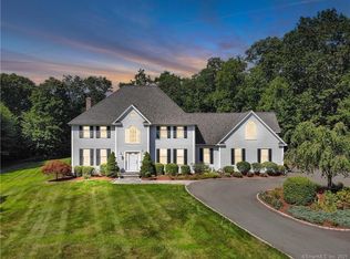 4 Winton Farm Rd, Newtown, CT 06470