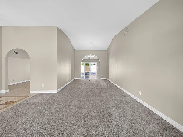 12414 N 60th St — Photo 22