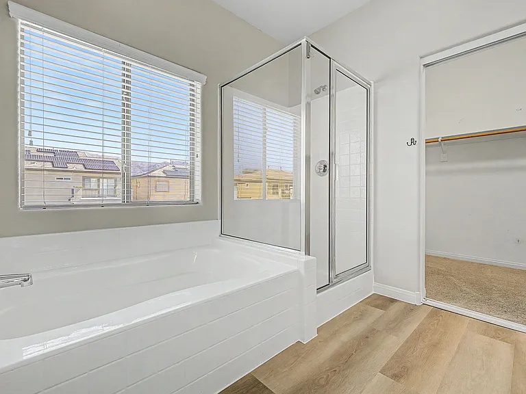 4204 Lower Saxon Ave — Photo 19