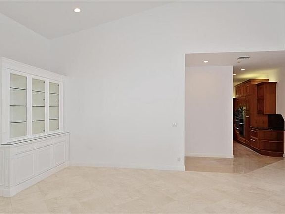 5th image of 249 Tradewind Dr