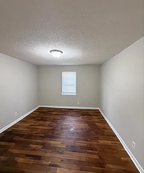 258 Oak St — Photo 13