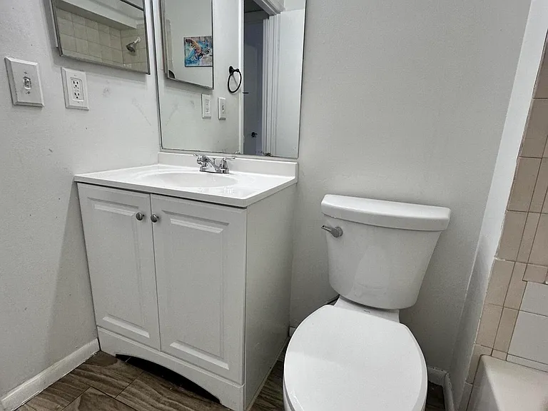 306 Harbour Pointe Way — Photo 4