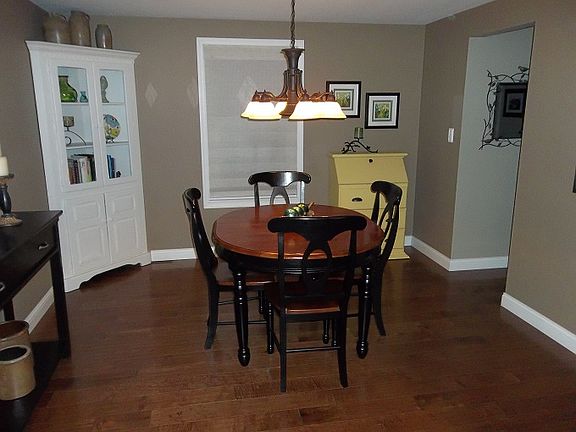 2nd image of 317 Caren Ave