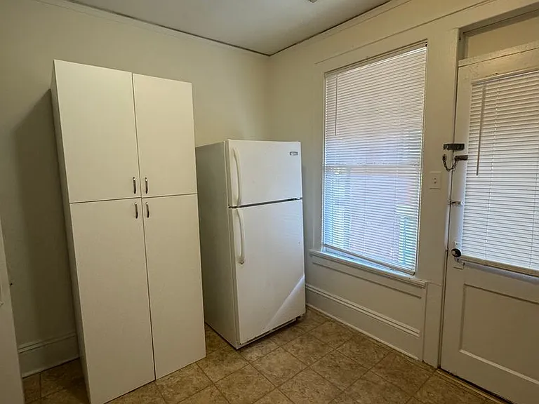 429 S Boylan Ave — Photo 4