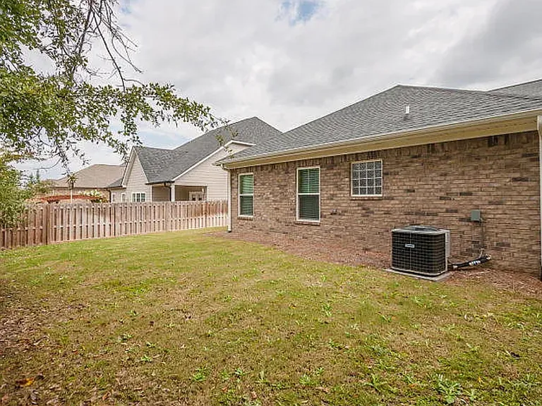 1004 Barrett Dr — Photo 25