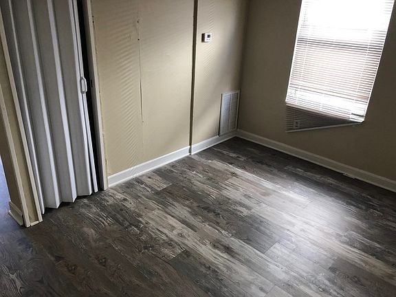 5th image of 309 Woodbine St APT 1