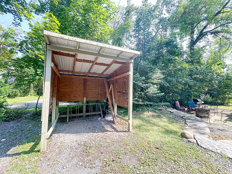 207 Kelvin Pl — Photo 20