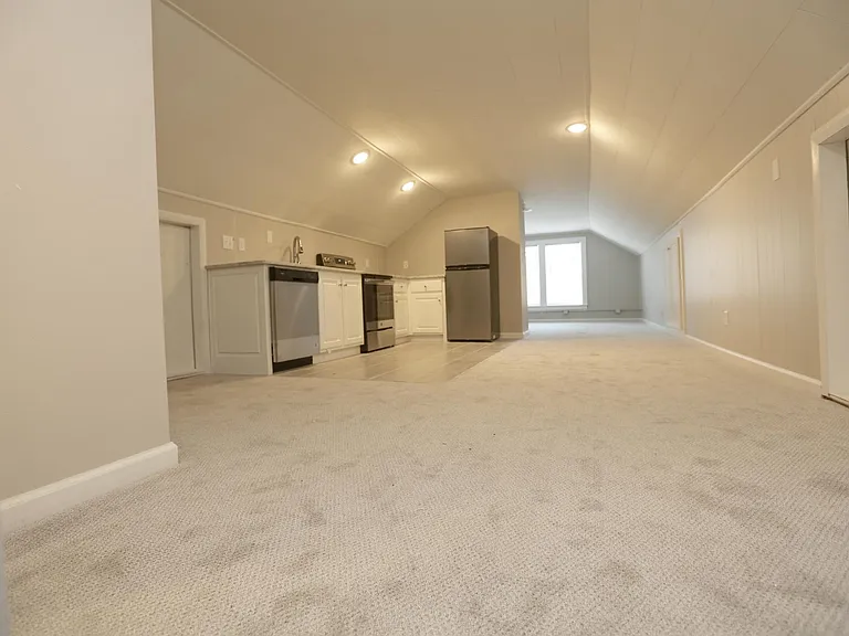 4000 Woodlawn Dr #B — Photo 9