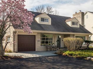 6926 N Belmont Ln, Fox Pt, WI 53217
