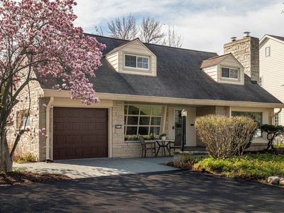 6926 North Belmont LANE, Fox Pt, WI, 53217