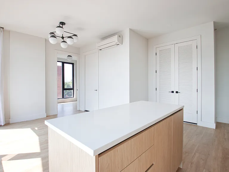 11 Herkimer St #4D — Photo 5