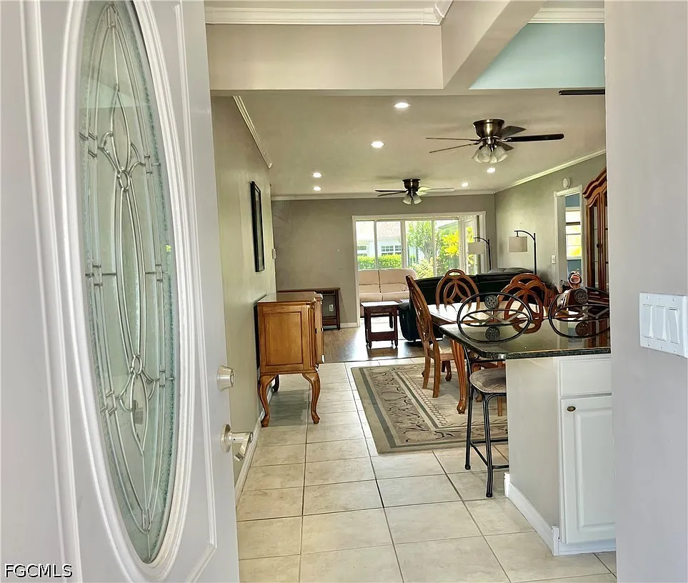 2 bed, 2.0 bath, 1258 sqft, $1,900 — Photo 1