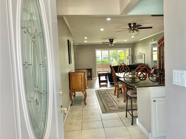 6925 Par Way, Fort Myers, FL 33919