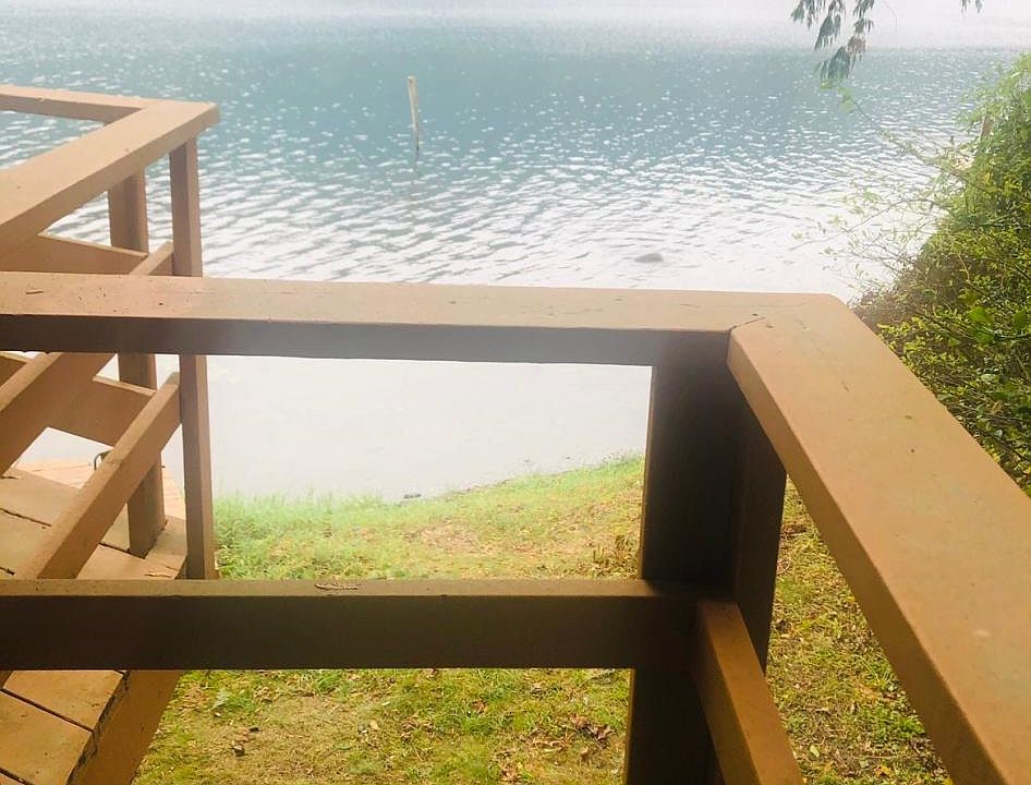 1st image of 446 W Lake Samish Dr