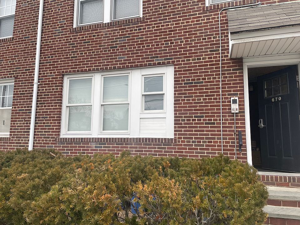 1st image of 670 Willis Ave APT 1