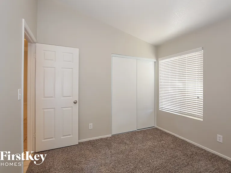 4912 Breezy Day Dr — Photo 12