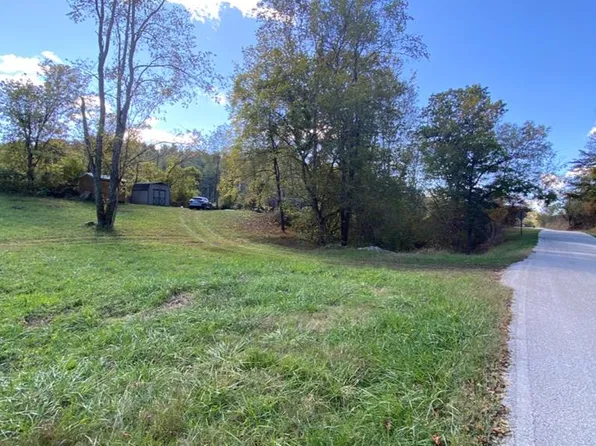 1328 Landsaw Rd, Campton, KY 41301