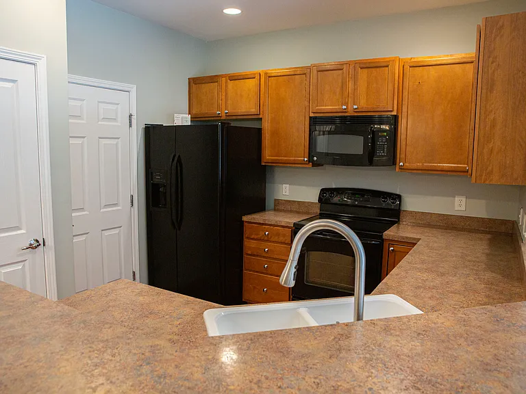 8312 Pilots View Dr — Photo 3