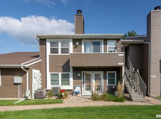 4633 Crow Creek Ct, Bettendorf, IA 52722