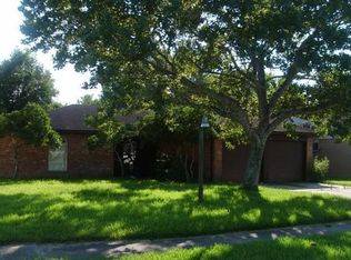 16510 Forest Bend Ave, Friendswood, TX 77546