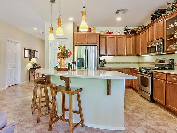 5th image of 4290 E Blue Spruce Ln