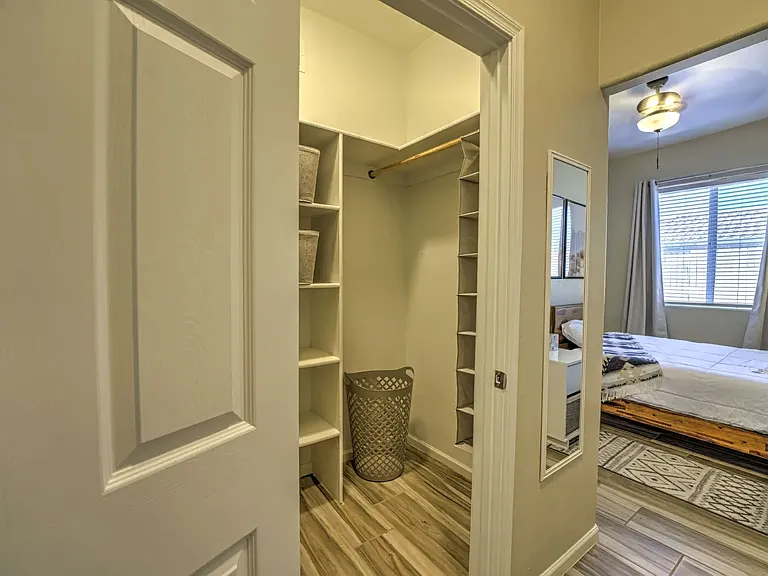 5025 E Lee St #1 — Photo 38