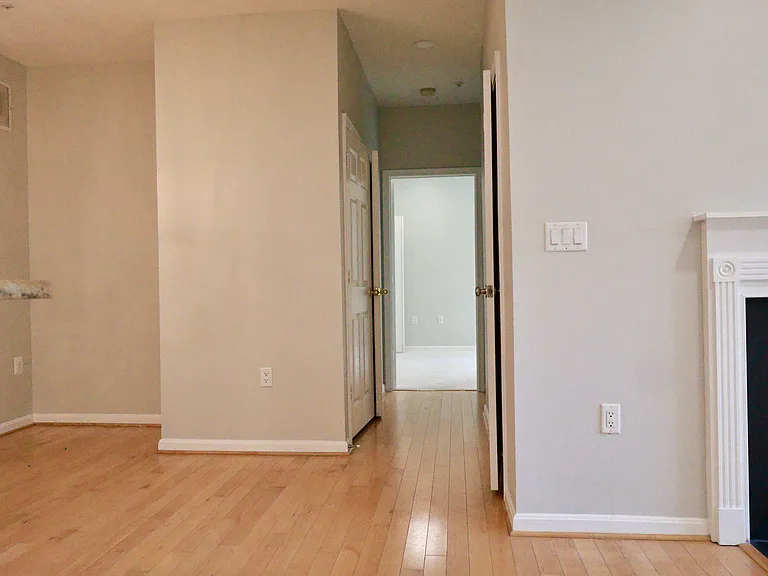4137 Fountainside Ln #202 — Photo 8